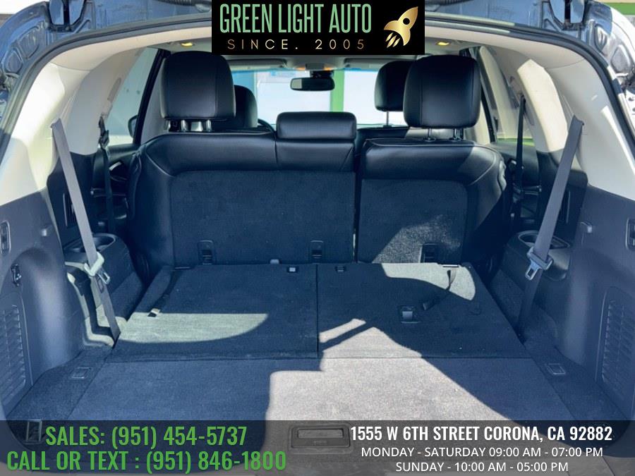 2014 INFINITI QX60 FWD 4dr, available for sale in Corona, California | Green Light Auto. Corona, California 2014 INFINITI QX60 FWD 4dr, available for sale in Corona, California | Green Light Auto. Corona, California