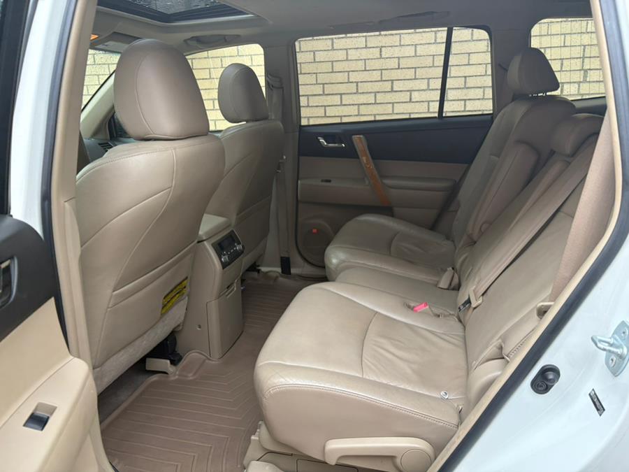 2008 Toyota Highlander Hybrid 4WD 4dr Limited w/3rd Row, available for sale in Rosedale, New York | Sunrise Auto Sales. Rosedale, New York 2008 Toyota Highlander Hybrid 4WD 4dr Limited w/3rd Row, available for sale in Rosedale, New York | Sunrise Auto Sales. Rosedale, New York