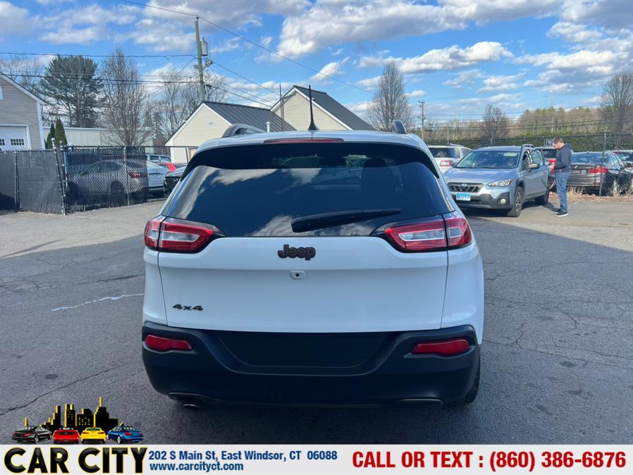 2016 Jeep Cherokee 4WD 4dr Latitude, available for sale in East Windsor, Connecticut | Car City LLC. East Windsor, Connecticut 2016 Jeep Cherokee 4WD 4dr Latitude, available for sale in East Windsor, Connecticut | Car City LLC. East Windsor, Connecticut