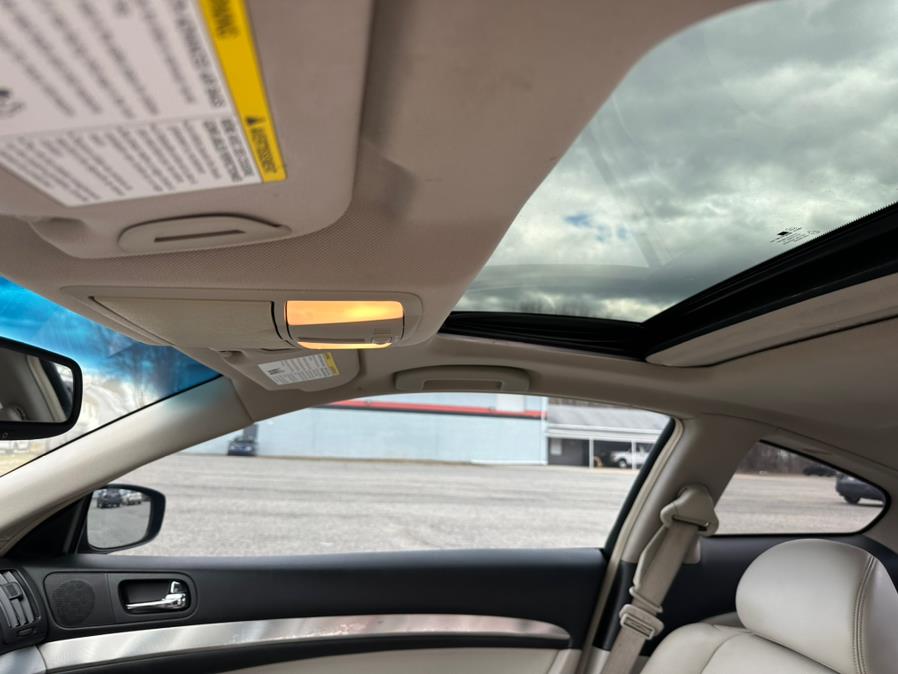 2014 Infiniti Q60 Coupe 2dr Auto AWD, available for sale in Springfield, Massachusetts | Auto Globe LLC. Springfield, Massachusetts 2014 Infiniti Q60 Coupe 2dr Auto AWD, available for sale in Springfield, Massachusetts | Auto Globe LLC. Springfield, Massachusetts