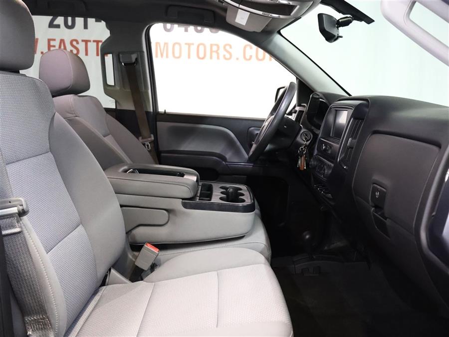 2016 Chevrolet Silverado K1500 CUSTOM, available for sale in Paterson, New Jersey | Fast Track Motors. Paterson, New Jersey 2016 Chevrolet Silverado K1500 CUSTOM, available for sale in Paterson, New Jersey | Fast Track Motors. Paterson, New Jersey