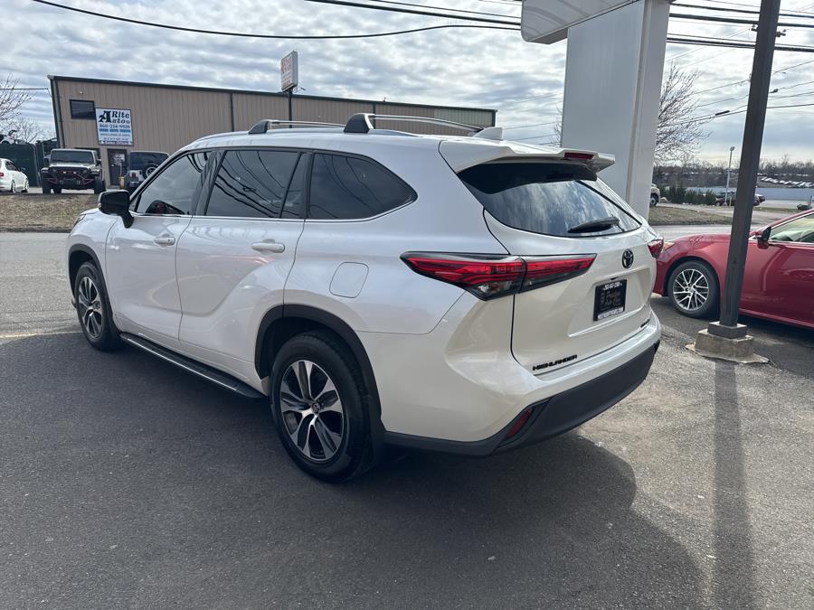 2020 Toyota Highlander XLE, available for sale in NEW BRITAIN, Connecticut | Prestige Auto Superstore. NEW BRITAIN, Connecticut 2020 Toyota Highlander XLE, available for sale in NEW BRITAIN, Connecticut | Prestige Auto Superstore. NEW BRITAIN, Connecticut