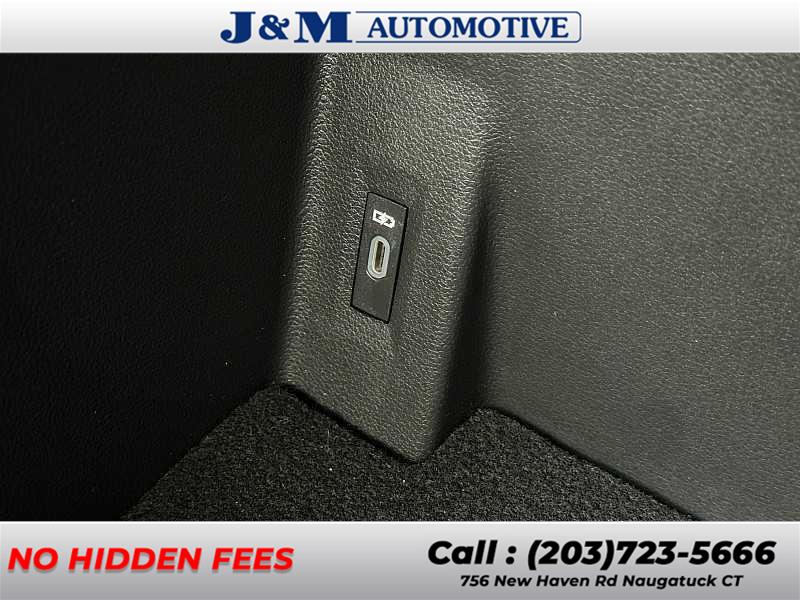 2022 Volkswagen Atlas Cross Sport 3.6L V6 SE w/Technology, available for sale in Naugatuck, Connecticut | J&M Automotive Sls&Svc LLC. Naugatuck, Connecticut 2022 Volkswagen Atlas Cross Sport 3.6L V6 SE w/Technology, available for sale in Naugatuck, Connecticut | J&M Automotive Sls&Svc LLC. Naugatuck, Connecticut