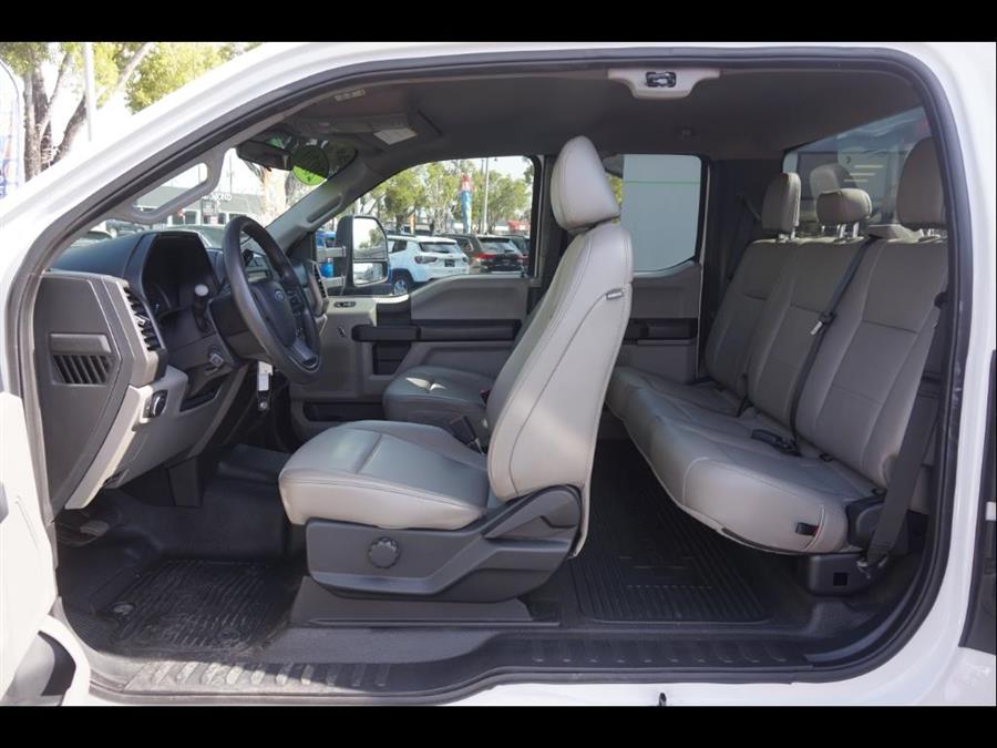 2020 Ford F-350 Super Duty XL, available for sale in Fort Myers, Florida | Carlux Fort Myers. Fort Myers, Florida 2020 Ford F-350 Super Duty XL, available for sale in Fort Myers, Florida | Carlux Fort Myers. Fort Myers, Florida