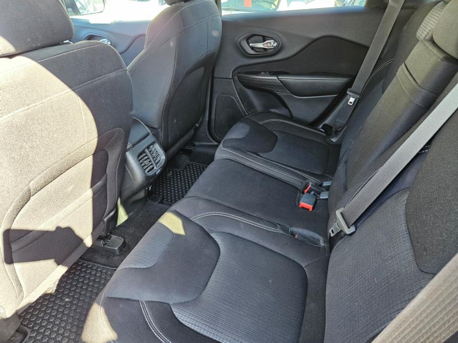 2015 Jeep Cherokee 4WD 4dr Latitude, available for sale in Naugatuck, Connecticut | Streamline Motors LLC. Naugatuck, Connecticut 2015 Jeep Cherokee 4WD 4dr Latitude, available for sale in Naugatuck, Connecticut | Streamline Motors LLC. Naugatuck, Connecticut
