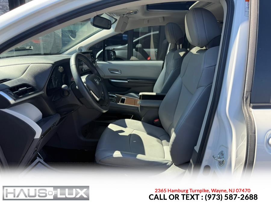 2022 Toyota Sienna XLE FWD 8-Passenger (Natl), available for sale in Wayne, New Jersey | Haus of Lux. Wayne, New Jersey 2022 Toyota Sienna XLE FWD 8-Passenger (Natl), available for sale in Wayne, New Jersey | Haus of Lux. Wayne, New Jersey