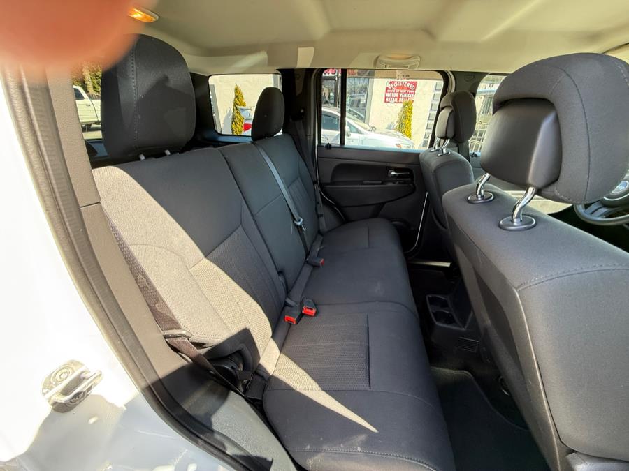 2011 Jeep Liberty 4WD 4dr Sport, available for sale in Huntington Station, New York | Huntington Auto Mall. Huntington Station, New York 2011 Jeep Liberty 4WD 4dr Sport, available for sale in Huntington Station, New York | Huntington Auto Mall. Huntington Station, New York