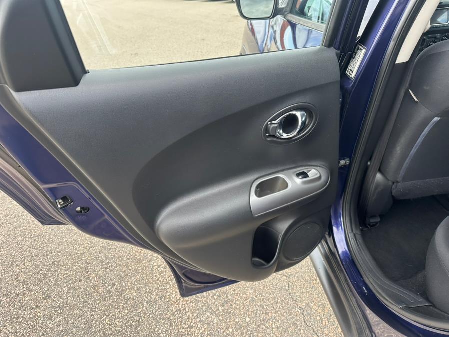 2015 Nissan JUKE 5dr Wgn CVT SV AWD, available for sale in South Windsor, Connecticut | Mike And Tony Auto Sales, Inc. South Windsor, Connecticut 2015 Nissan JUKE 5dr Wgn CVT SV AWD, available for sale in South Windsor, Connecticut | Mike And Tony Auto Sales, Inc. South Windsor, Connecticut