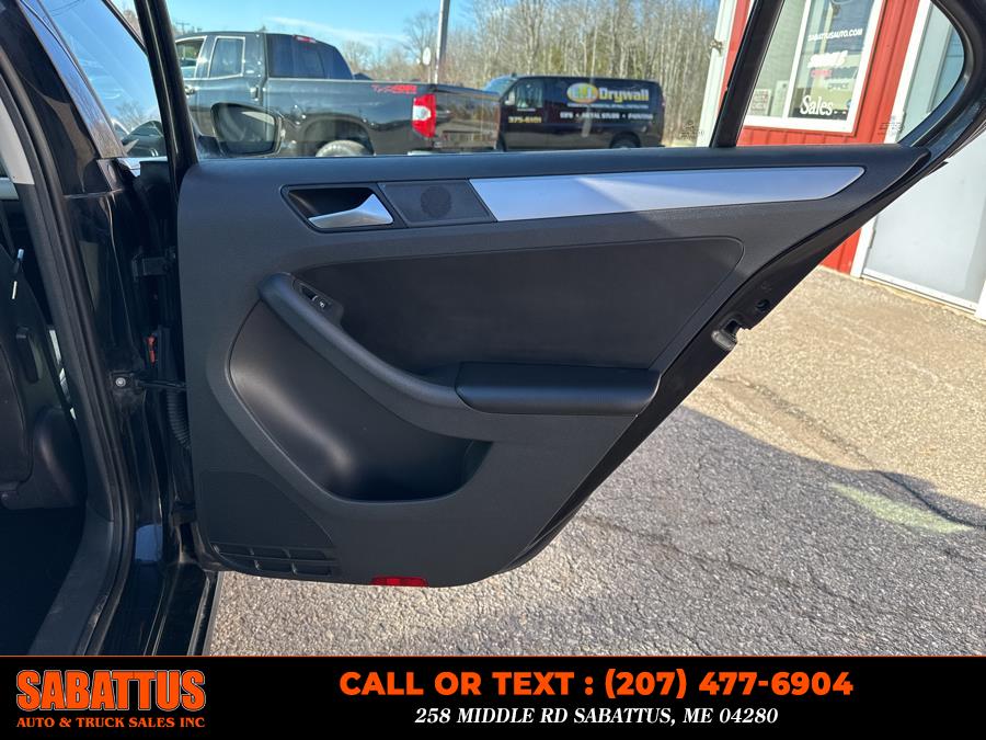 2013 Volkswagen Jetta Sedan 4dr Man SE w/Convenience/Sunroof PZEV, available for sale in Sabattus, Maine | Sabattus Auto and Truck Sales Inc. Sabattus, Maine 2013 Volkswagen Jetta Sedan 4dr Man SE w/Convenience/Sunroof PZEV, available for sale in Sabattus, Maine | Sabattus Auto and Truck Sales Inc. Sabattus, Maine