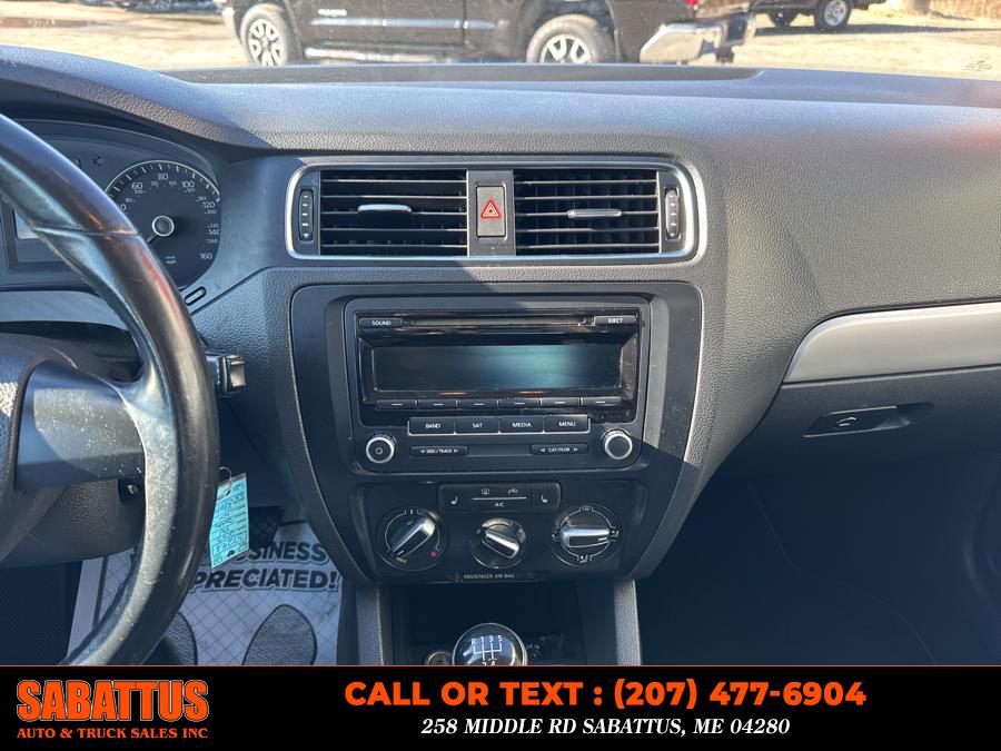 2013 Volkswagen Jetta Sedan 4dr Man SE w/Convenience/Sunroof PZEV, available for sale in Sabattus, Maine | Sabattus Auto and Truck Sales Inc. Sabattus, Maine 2013 Volkswagen Jetta Sedan 4dr Man SE w/Convenience/Sunroof PZEV, available for sale in Sabattus, Maine | Sabattus Auto and Truck Sales Inc. Sabattus, Maine