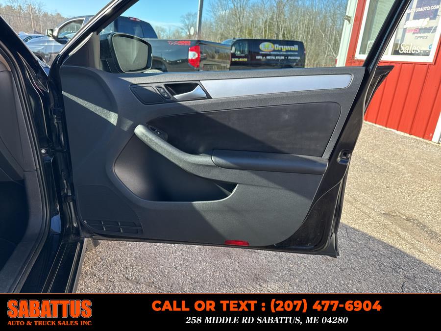2013 Volkswagen Jetta Sedan 4dr Man SE w/Convenience/Sunroof PZEV, available for sale in Sabattus, Maine | Sabattus Auto and Truck Sales Inc. Sabattus, Maine 2013 Volkswagen Jetta Sedan 4dr Man SE w/Convenience/Sunroof PZEV, available for sale in Sabattus, Maine | Sabattus Auto and Truck Sales Inc. Sabattus, Maine