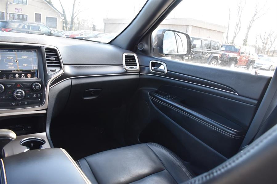 2014 Jeep Grand Cherokee LIMITED, available for sale in Patchogue, New York | 112 Auto Plaza. Patchogue, New York 2014 Jeep Grand Cherokee LIMITED, available for sale in Patchogue, New York | 112 Auto Plaza. Patchogue, New York