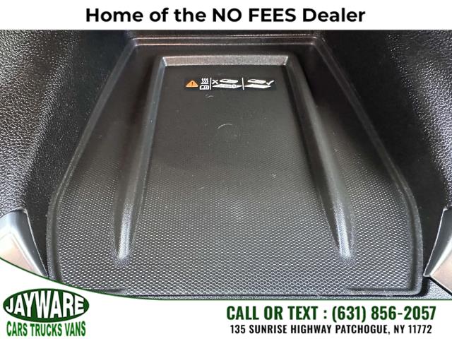 2022 Chevrolet Traverse AWD 4dr LT Cloth w/1LT, available for sale in Patchogue, New York | Jayware Cars Trucks Vans. Patchogue, New York 2022 Chevrolet Traverse AWD 4dr LT Cloth w/1LT, available for sale in Patchogue, New York | Jayware Cars Trucks Vans. Patchogue, New York