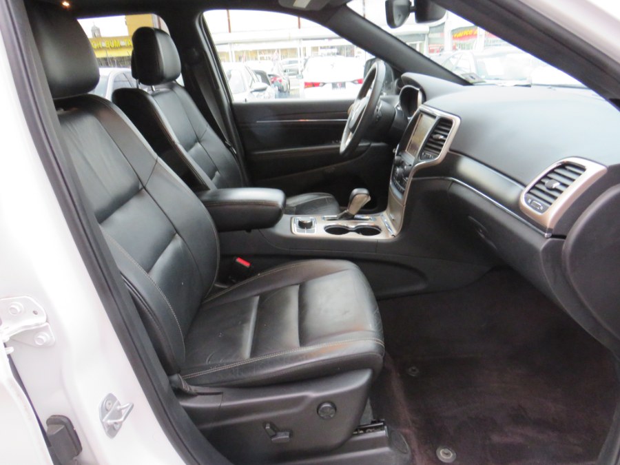 2017 Jeep Grand Cherokee Limited 4x4, available for sale in Middle Village, New York | Road Masters II INC. Middle Village, New York 2017 Jeep Grand Cherokee Limited 4x4, available for sale in Middle Village, New York | Road Masters II INC. Middle Village, New York