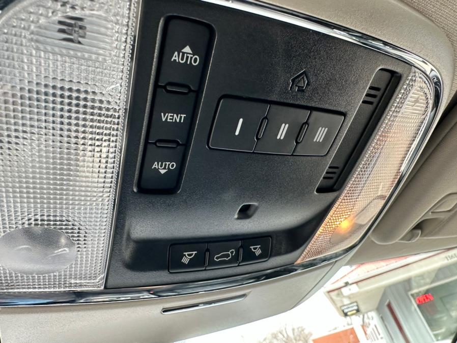 2017 Dodge Durango GT AWD, available for sale in South Windsor, Connecticut | Mike And Tony Auto Sales, Inc. South Windsor, Connecticut 2017 Dodge Durango GT AWD, available for sale in South Windsor, Connecticut | Mike And Tony Auto Sales, Inc. South Windsor, Connecticut