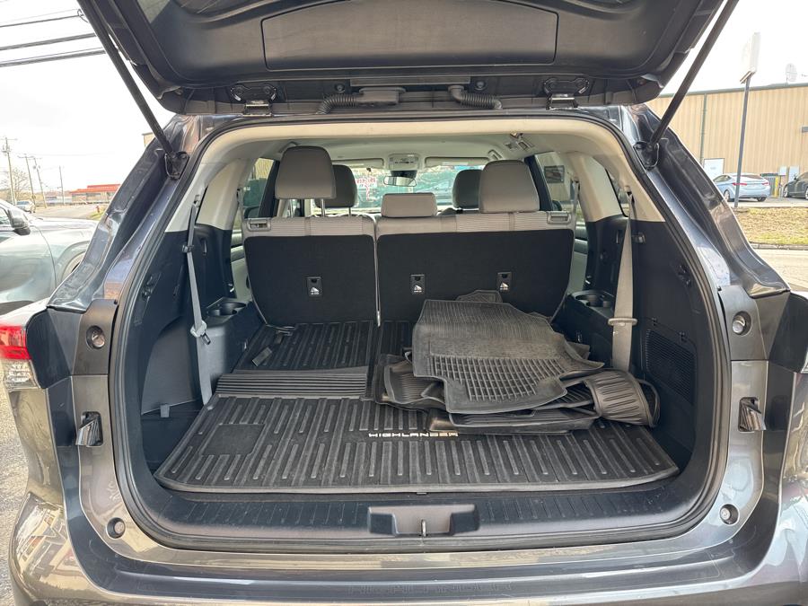 2021 Toyota Highlander LE, available for sale in NEW BRITAIN, Connecticut | Prestige Auto Superstore. NEW BRITAIN, Connecticut 2021 Toyota Highlander LE, available for sale in NEW BRITAIN, Connecticut | Prestige Auto Superstore. NEW BRITAIN, Connecticut