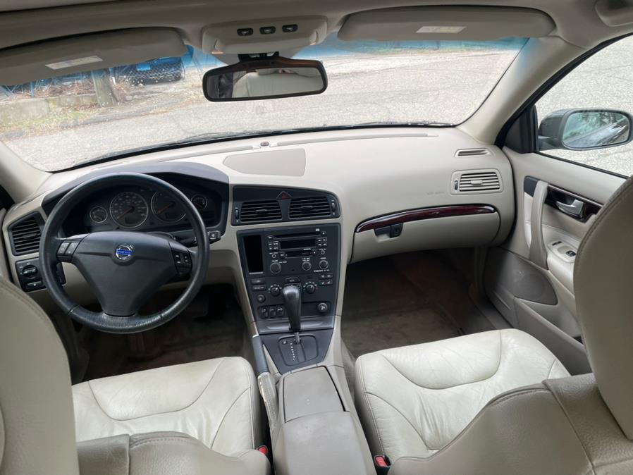 2004 Volvo S60 2.4L Auto w/Sunroof, available for sale in New Milford, Connecticut | Faustos Auto Body and Repairs LLC. New Milford, Connecticut 2004 Volvo S60 2.4L Auto w/Sunroof, available for sale in New Milford, Connecticut | Faustos Auto Body and Repairs LLC. New Milford, Connecticut