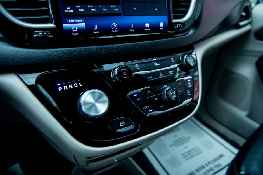 2022 Chrysler Pacifica Touring L FWD, available for sale in Newark, New Jersey | Champion Of Newark. Newark, New Jersey 2022 Chrysler Pacifica Touring L FWD, available for sale in Newark, New Jersey | Champion Of Newark. Newark, New Jersey