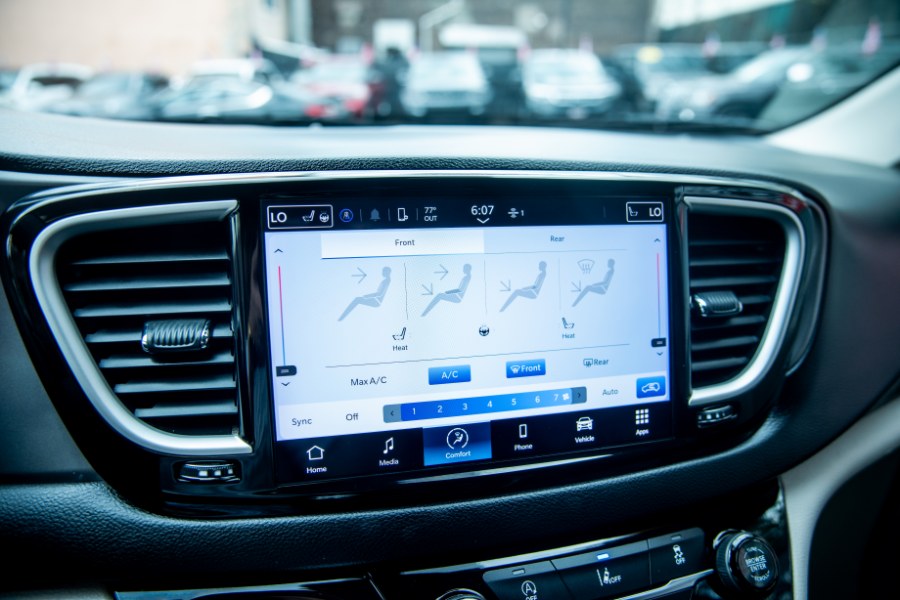 2022 Chrysler Pacifica Touring L FWD, available for sale in Newark, New Jersey | Champion Of Newark. Newark, New Jersey 2022 Chrysler Pacifica Touring L FWD, available for sale in Newark, New Jersey | Champion Of Newark. Newark, New Jersey