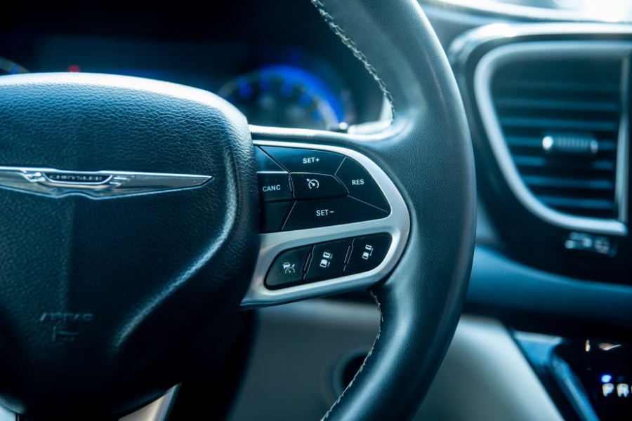 2022 Chrysler Pacifica Touring L FWD, available for sale in Newark, New Jersey | Champion Of Newark. Newark, New Jersey 2022 Chrysler Pacifica Touring L FWD, available for sale in Newark, New Jersey | Champion Of Newark. Newark, New Jersey