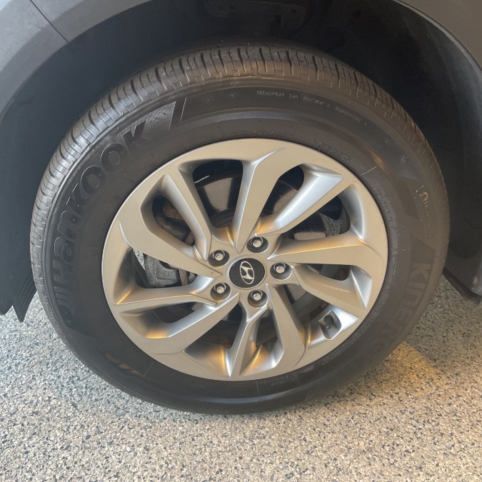 2017 Hyundai Tucson SE AWD, available for sale in Huntington Station, New York | Drive Big 4 Cheap. Huntington Station, New York 2017 Hyundai Tucson SE AWD, available for sale in Huntington Station, New York | Drive Big 4 Cheap. Huntington Station, New York