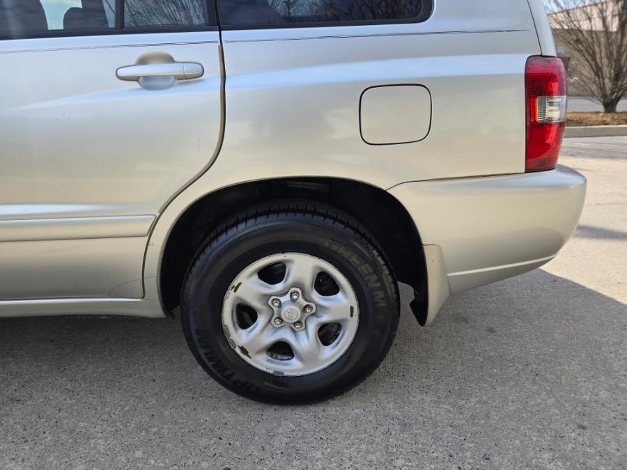 2006 Toyota Highlander 4dr 4-Cyl (Natl), available for sale in Philadelphia, Pennsylvania | Eugen's Auto Sales & Repairs. Philadelphia, Pennsylvania 2006 Toyota Highlander 4dr 4-Cyl (Natl), available for sale in Philadelphia, Pennsylvania | Eugen's Auto Sales & Repairs. Philadelphia, Pennsylvania