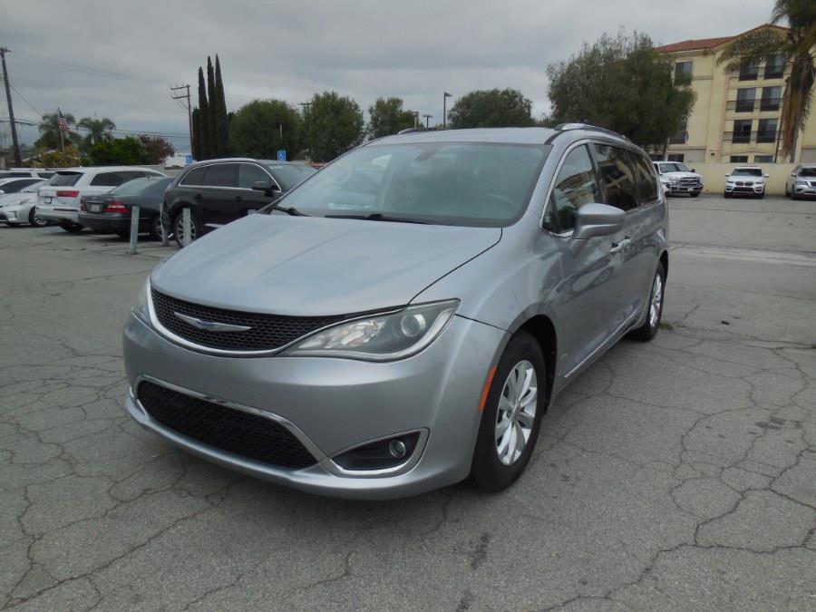 2019 Chrysler Pacifica Touring L FWD, available for sale in Hawaiian Gardens, California | Luxe Motors. Hawaiian Gardens, California 2019 Chrysler Pacifica Touring L FWD, available for sale in Hawaiian Gardens, California | Luxe Motors. Hawaiian Gardens, California