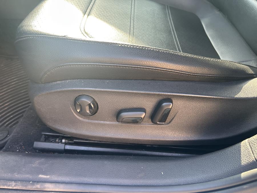 2013 Volkswagen Passat 4dr Sdn 2.5L Auto SE w/Sunroof & Nav PZEV, available for sale in South Windsor , Connecticut | Ful-line Auto LLC. South Windsor , Connecticut 2013 Volkswagen Passat 4dr Sdn 2.5L Auto SE w/Sunroof & Nav PZEV, available for sale in South Windsor , Connecticut | Ful-line Auto LLC. South Windsor , Connecticut