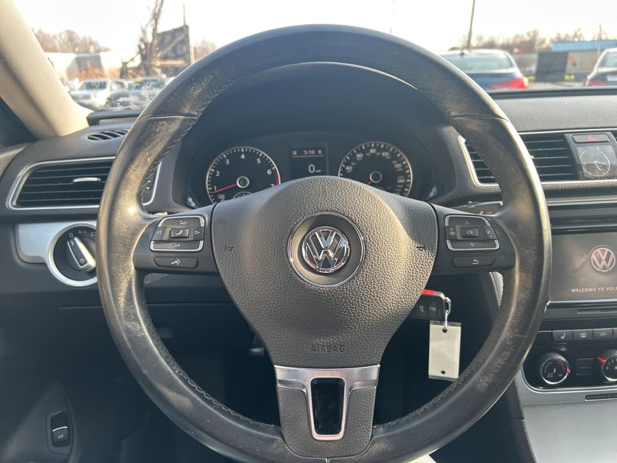2013 Volkswagen Passat 4dr Sdn 2.5L Auto SE w/Sunroof & Nav PZEV, available for sale in South Windsor , Connecticut | Ful-line Auto LLC. South Windsor , Connecticut 2013 Volkswagen Passat 4dr Sdn 2.5L Auto SE w/Sunroof & Nav PZEV, available for sale in South Windsor , Connecticut | Ful-line Auto LLC. South Windsor , Connecticut