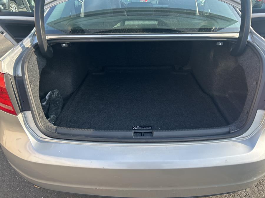 2013 Volkswagen Passat 4dr Sdn 2.5L Auto SE w/Sunroof & Nav PZEV, available for sale in South Windsor , Connecticut | Ful-line Auto LLC. South Windsor , Connecticut 2013 Volkswagen Passat 4dr Sdn 2.5L Auto SE w/Sunroof & Nav PZEV, available for sale in South Windsor , Connecticut | Ful-line Auto LLC. South Windsor , Connecticut