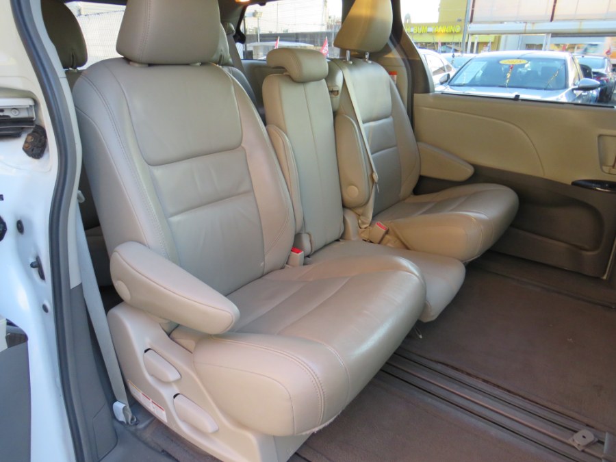2015 Toyota Sienna XLE Premium 8 Passenger, available for sale in Middle Village, New York | Road Masters II INC. Middle Village, New York 2015 Toyota Sienna XLE Premium 8 Passenger, available for sale in Middle Village, New York | Road Masters II INC. Middle Village, New York