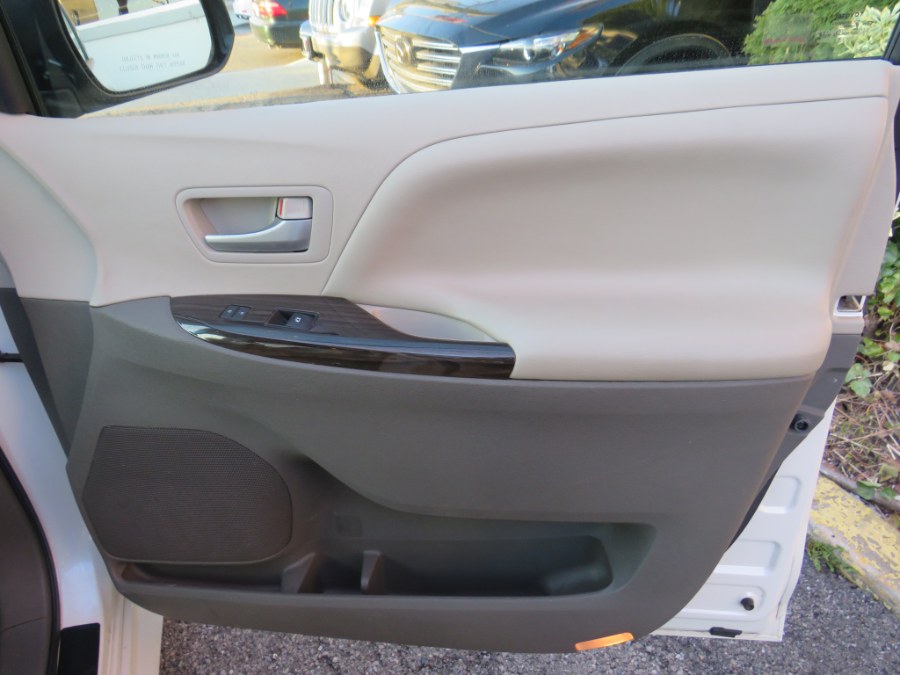 2015 Toyota Sienna XLE Premium 8 Passenger, available for sale in Middle Village, New York | Road Masters II INC. Middle Village, New York 2015 Toyota Sienna XLE Premium 8 Passenger, available for sale in Middle Village, New York | Road Masters II INC. Middle Village, New York
