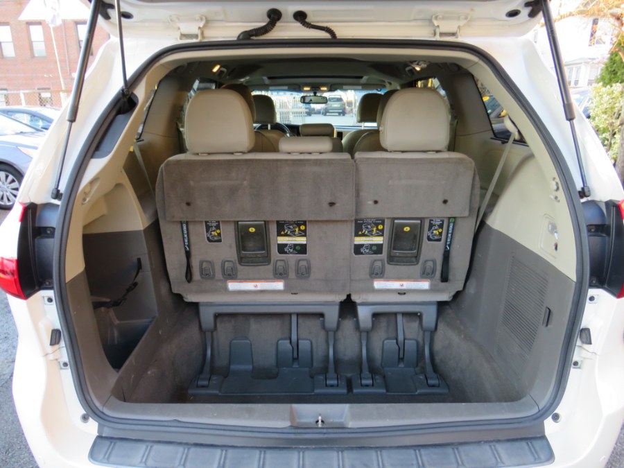 2015 Toyota Sienna XLE Premium 8 Passenger, available for sale in Middle Village, New York | Road Masters II INC. Middle Village, New York 2015 Toyota Sienna XLE Premium 8 Passenger, available for sale in Middle Village, New York | Road Masters II INC. Middle Village, New York