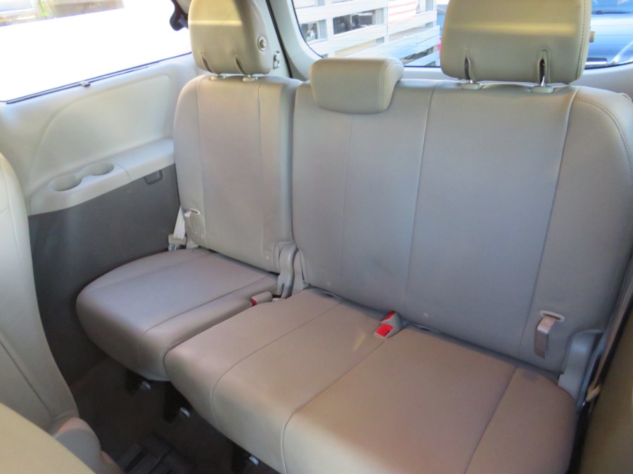 2015 Toyota Sienna XLE Premium 8 Passenger, available for sale in Middle Village, New York | Road Masters II INC. Middle Village, New York 2015 Toyota Sienna XLE Premium 8 Passenger, available for sale in Middle Village, New York | Road Masters II INC. Middle Village, New York