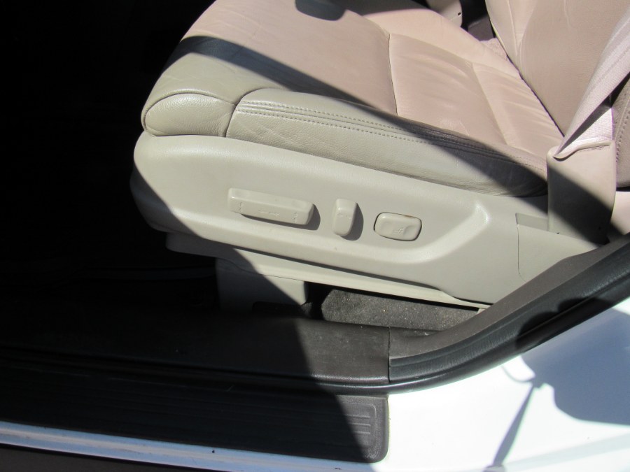 2013 Honda CR-V EX-L, available for sale in Worcester, Massachusetts | Hilario's Auto Sales Inc.. Worcester, Massachusetts 2013 Honda CR-V EX-L, available for sale in Worcester, Massachusetts | Hilario's Auto Sales Inc.. Worcester, Massachusetts