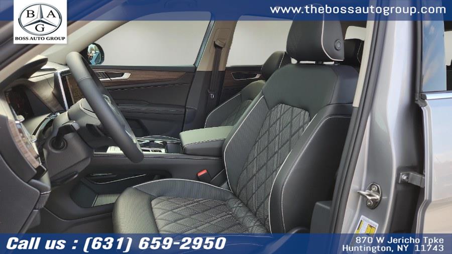2025 Volkswagen Atlas 2.0T SEL Premium R-Line, available for sale in Huntington, New York | The Boss Auto Group. Huntington, New York 2025 Volkswagen Atlas 2.0T SEL Premium R-Line, available for sale in Huntington, New York | The Boss Auto Group. Huntington, New York