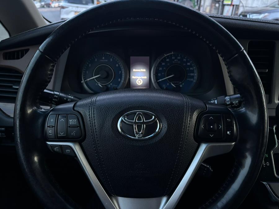 2017 Toyota Sienna Limited Premium AWD 7-Passenger (Natl), available for sale in Brooklyn, New York | Carsbuck Inc.. Brooklyn, New York 2017 Toyota Sienna Limited Premium AWD 7-Passenger (Natl), available for sale in Brooklyn, New York | Carsbuck Inc.. Brooklyn, New York