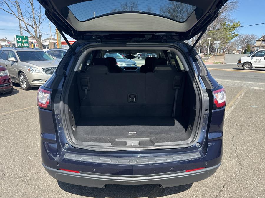 2017 Chevrolet Traverse FWD 4dr LT w/1LT, available for sale in Little Ferry, New Jersey | Victoria Preowned Autos Inc. Little Ferry, New Jersey 2017 Chevrolet Traverse FWD 4dr LT w/1LT, available for sale in Little Ferry, New Jersey | Victoria Preowned Autos Inc. Little Ferry, New Jersey