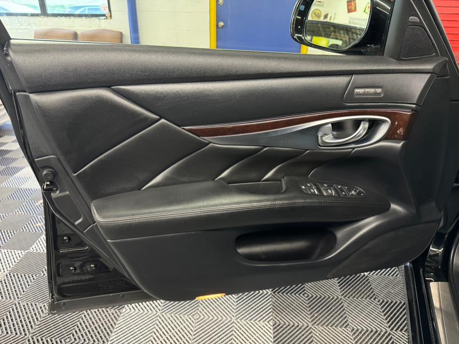 2016 INFINITI Q70 4dr Sdn V6 AWD, available for sale in West Babylon , New York | MP Motors Inc. West Babylon , New York 2016 INFINITI Q70 4dr Sdn V6 AWD, available for sale in West Babylon , New York | MP Motors Inc. West Babylon , New York