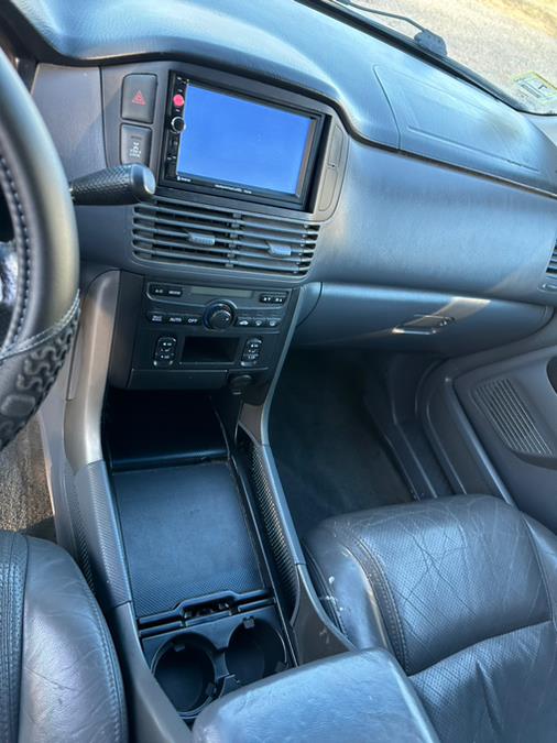 2004 Honda Pilot 4WD EX Auto w/Leather, available for sale in Springfield, Massachusetts | Auto Globe LLC. Springfield, Massachusetts 2004 Honda Pilot 4WD EX Auto w/Leather, available for sale in Springfield, Massachusetts | Auto Globe LLC. Springfield, Massachusetts