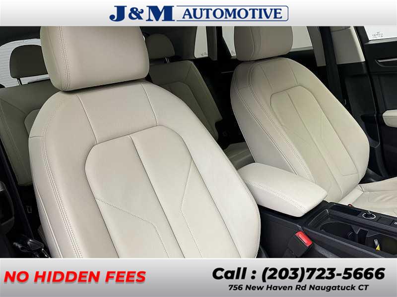 2020 Audi Q3 Premium, available for sale in Naugatuck, Connecticut | J&M Automotive Sls&Svc LLC. Naugatuck, Connecticut 2020 Audi Q3 Premium, available for sale in Naugatuck, Connecticut | J&M Automotive Sls&Svc LLC. Naugatuck, Connecticut