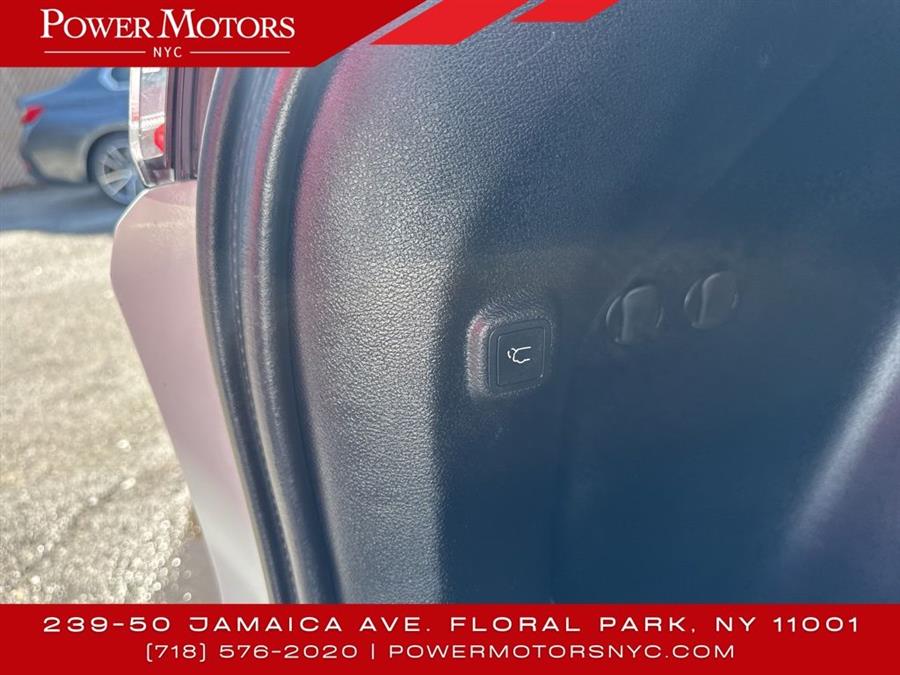 2023 Jeep Cherokee Altitude, available for sale in Floral Park, New York | Shop Auto NY. Floral Park, New York 2023 Jeep Cherokee Altitude, available for sale in Floral Park, New York | Shop Auto NY. Floral Park, New York