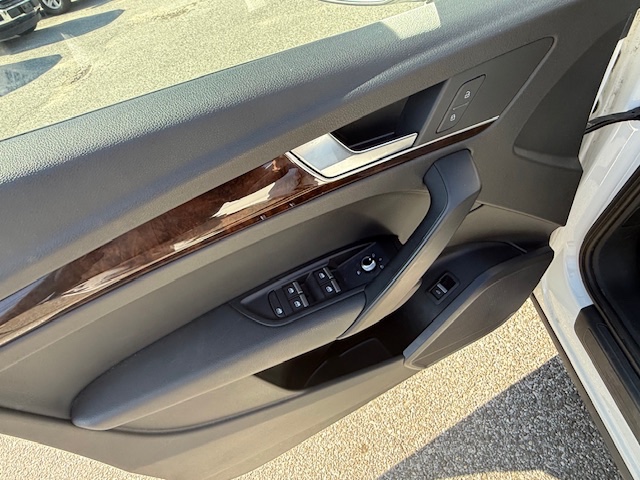 2018 Audi Q5 2.0 TFSI Tech Premium, available for sale in Huntington Station, New York | Huntington Auto Mall. Huntington Station, New York 2018 Audi Q5 2.0 TFSI Tech Premium, available for sale in Huntington Station, New York | Huntington Auto Mall. Huntington Station, New York