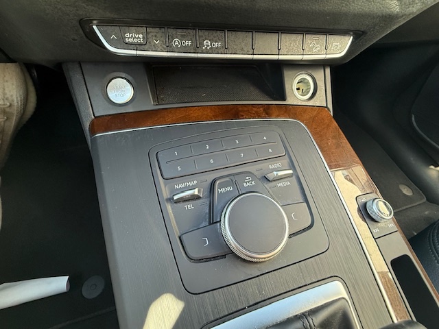 2018 Audi Q5 2.0 TFSI Tech Premium, available for sale in Huntington Station, New York | Huntington Auto Mall. Huntington Station, New York 2018 Audi Q5 2.0 TFSI Tech Premium, available for sale in Huntington Station, New York | Huntington Auto Mall. Huntington Station, New York