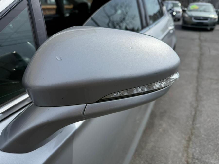 2014 Ford Fusion 4dr Sdn SE Hybrid FWD, available for sale in Revere, Massachusetts | Wonderland Auto. Revere, Massachusetts 2014 Ford Fusion 4dr Sdn SE Hybrid FWD, available for sale in Revere, Massachusetts | Wonderland Auto. Revere, Massachusetts