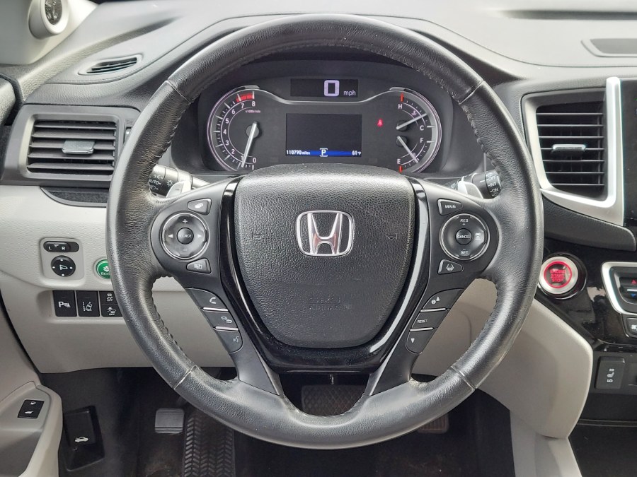 2016 Honda Pilot AWD 4dr Touring w/RES & Navi, available for sale in East Windsor, Connecticut | United Auto Sales of E Windsor, Inc. East Windsor, Connecticut 2016 Honda Pilot AWD 4dr Touring w/RES & Navi, available for sale in East Windsor, Connecticut | United Auto Sales of E Windsor, Inc. East Windsor, Connecticut