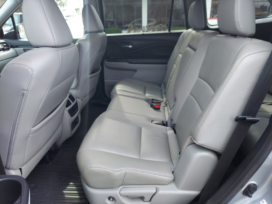 2016 Honda Pilot AWD 4dr Touring w/RES & Navi, available for sale in East Windsor, Connecticut | United Auto Sales of E Windsor, Inc. East Windsor, Connecticut 2016 Honda Pilot AWD 4dr Touring w/RES & Navi, available for sale in East Windsor, Connecticut | United Auto Sales of E Windsor, Inc. East Windsor, Connecticut