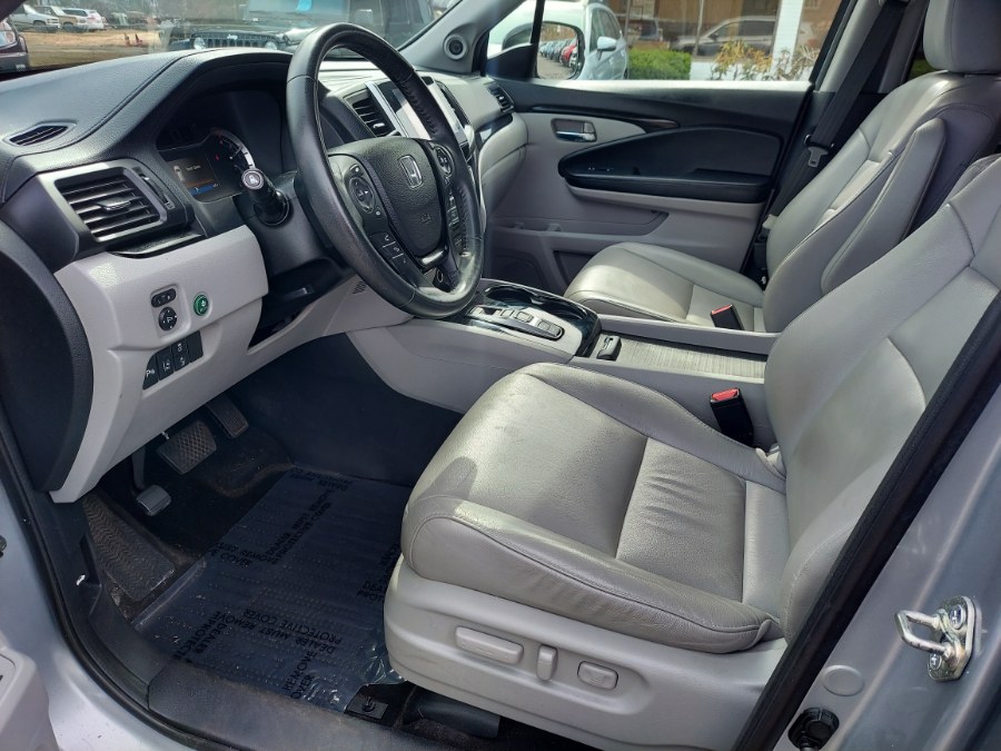 2016 Honda Pilot AWD 4dr Touring w/RES & Navi, available for sale in East Windsor, Connecticut | United Auto Sales of E Windsor, Inc. East Windsor, Connecticut 2016 Honda Pilot AWD 4dr Touring w/RES & Navi, available for sale in East Windsor, Connecticut | United Auto Sales of E Windsor, Inc. East Windsor, Connecticut