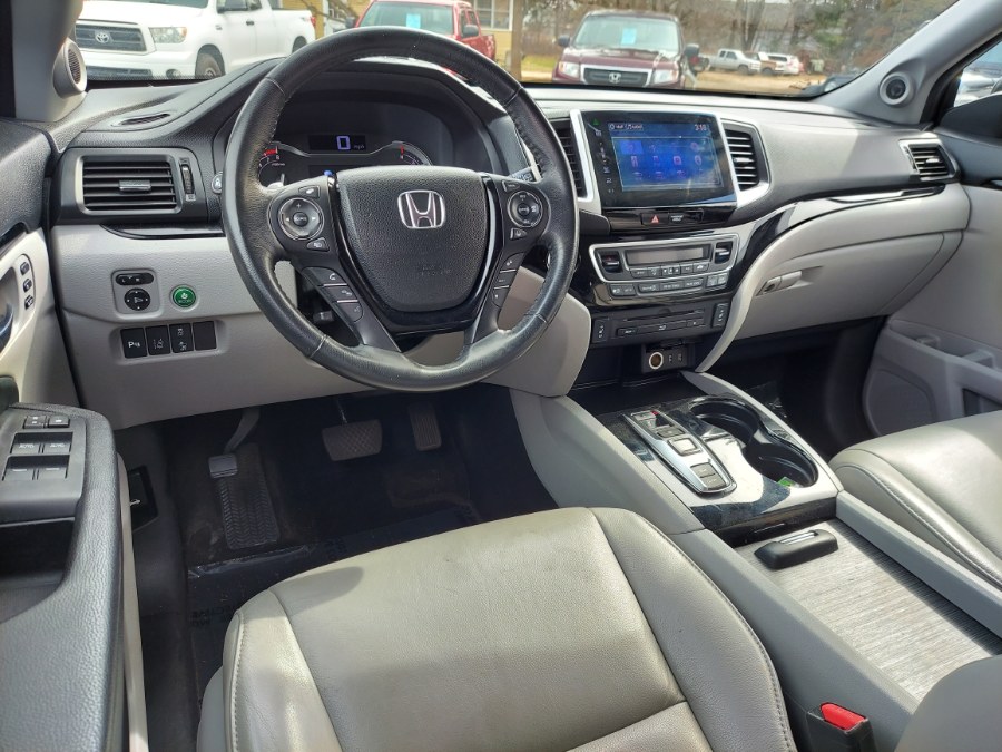 2016 Honda Pilot AWD 4dr Touring w/RES & Navi, available for sale in East Windsor, Connecticut | United Auto Sales of E Windsor, Inc. East Windsor, Connecticut 2016 Honda Pilot AWD 4dr Touring w/RES & Navi, available for sale in East Windsor, Connecticut | United Auto Sales of E Windsor, Inc. East Windsor, Connecticut