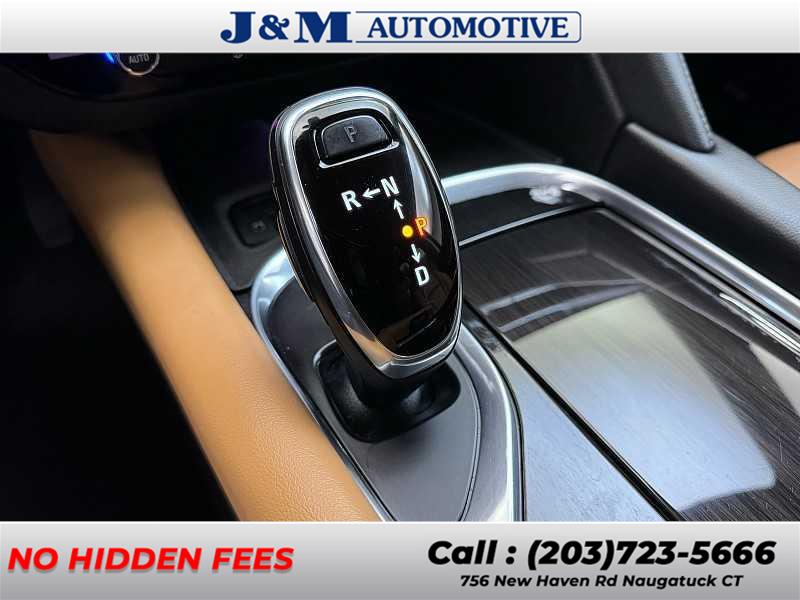 2020 Buick Enclave Essence, available for sale in Naugatuck, Connecticut | J&M Automotive Sls&Svc LLC. Naugatuck, Connecticut 2020 Buick Enclave Essence, available for sale in Naugatuck, Connecticut | J&M Automotive Sls&Svc LLC. Naugatuck, Connecticut